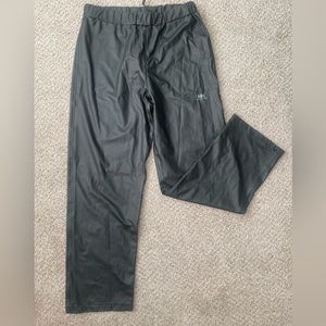 HELLY HANSEN black rain pants, 176/16 (large)
